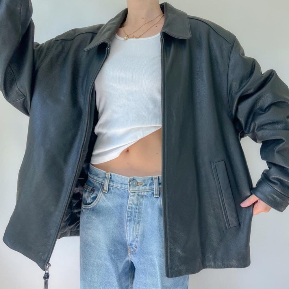 Vintage 80s/90s Black Collared Leather Aviator Bomber Jacket ✨